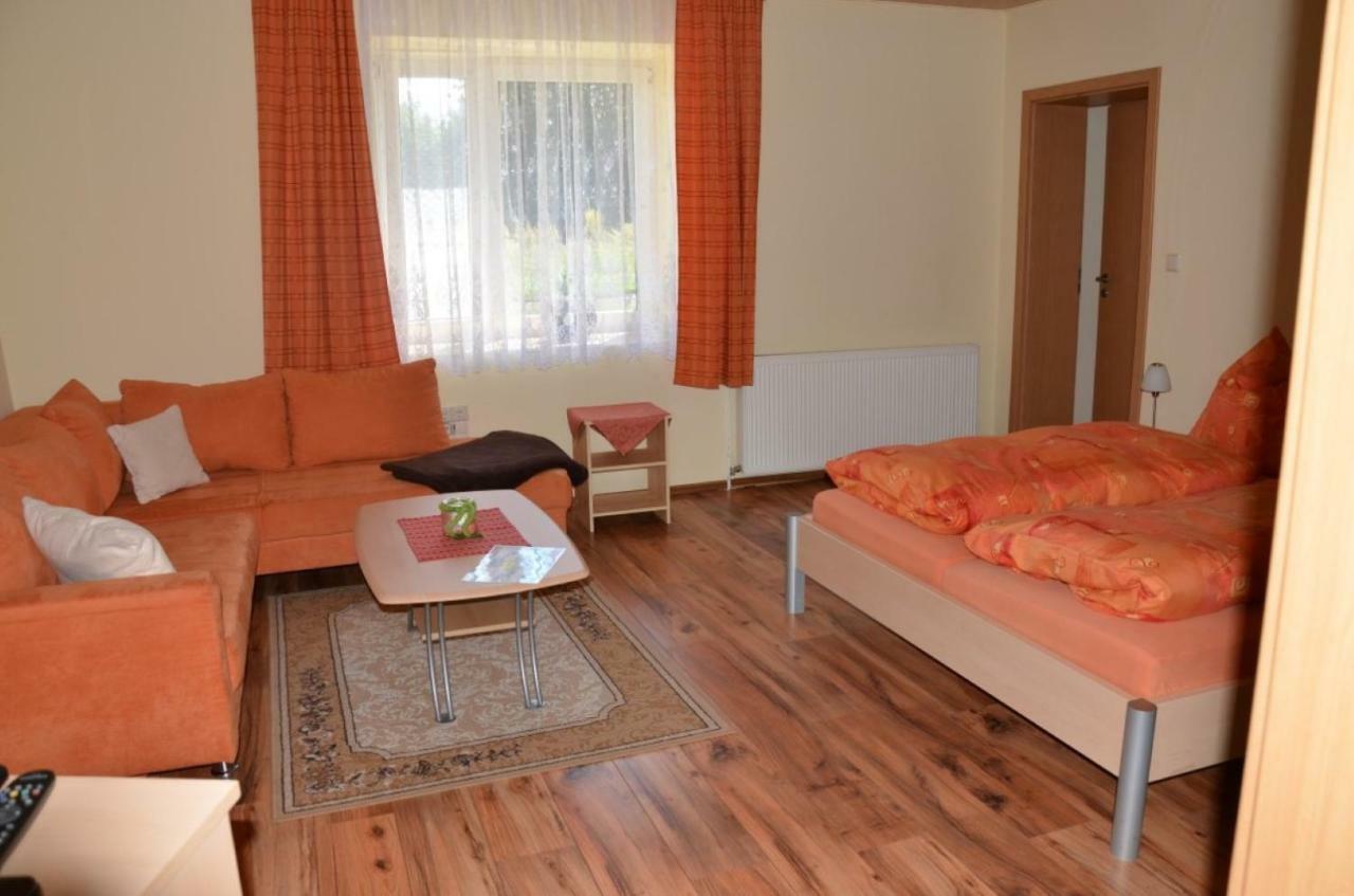 Appartamento Storchennest An Der Spree In Radinkendorf Beeskow Esterno foto